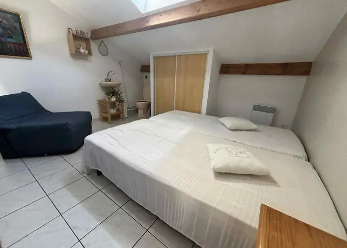 Maisonnette Proche Avec Jardin - - Fr-1-194-336 *