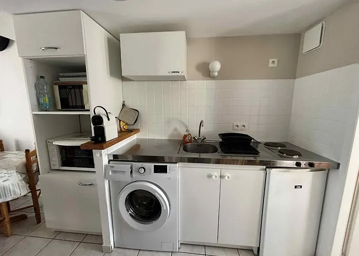 Holiday home Maisonnette Proche Avec Jardin - - Fr-1-194-336